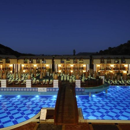 Noxinn Club Hotel Konaklı Extérieur photo