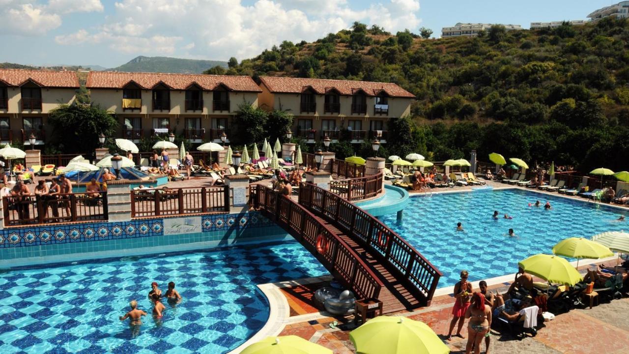 Noxinn Club Hotel Konaklı Extérieur photo
