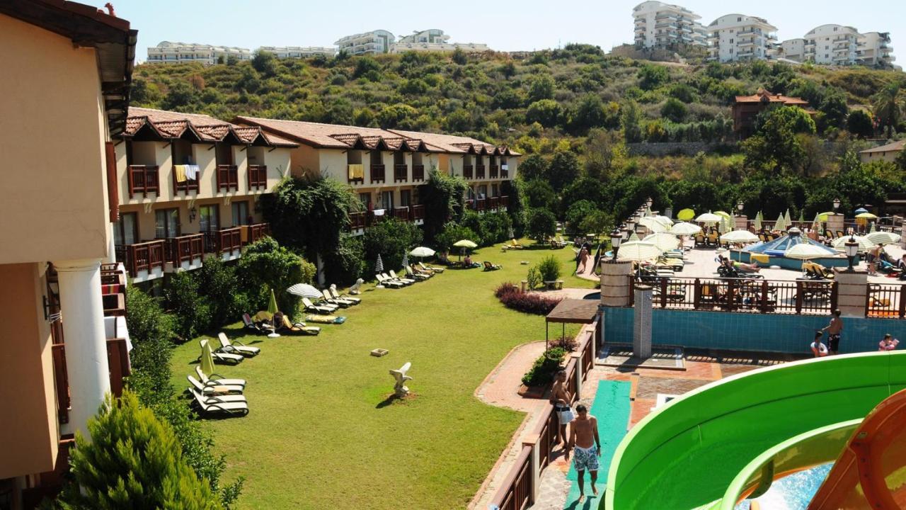 Noxinn Club Hotel Konaklı Extérieur photo
