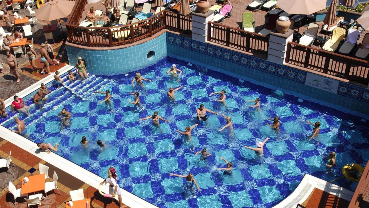 Noxinn Club Hotel Konaklı Extérieur photo